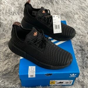Adidas Triple Black NMD Sz 9 1/2